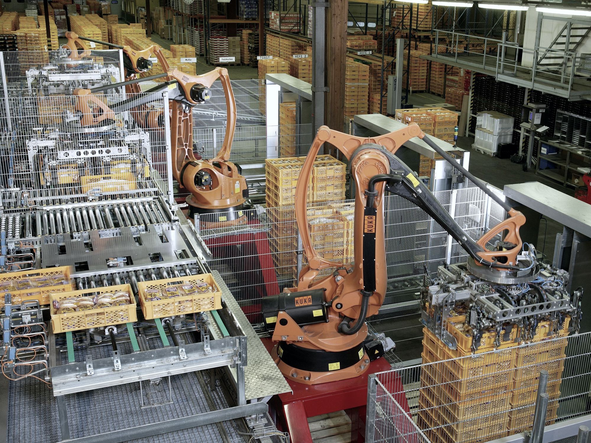 Роботы KUKA на участке паллетирования продукции
